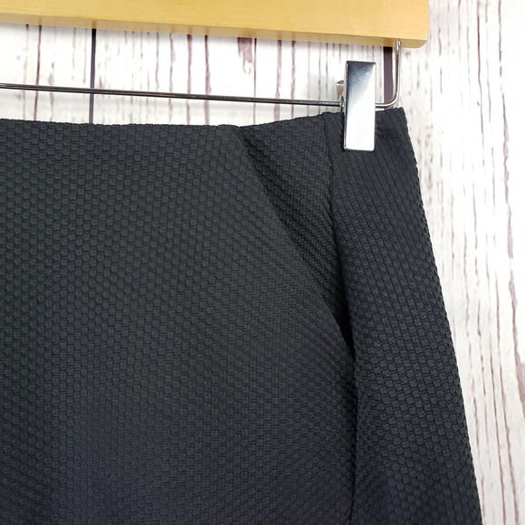 Lauren Conrad Mini Skirt Womens Size 6 Textured Short Stretch Black - Picture 3 of 7